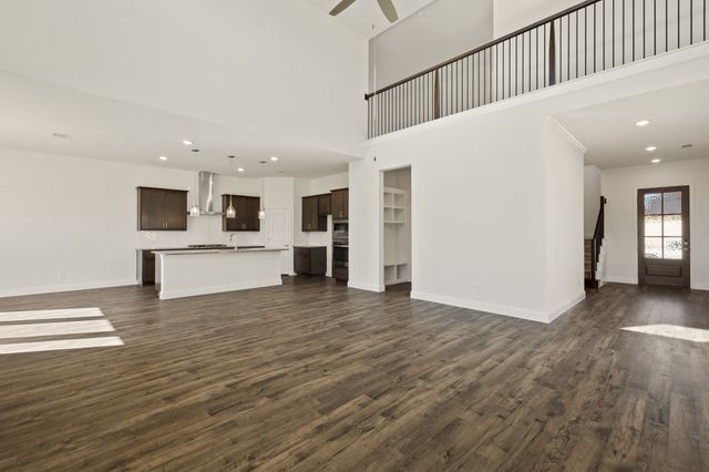 203 Yaupon Holly Street, Lavon, TX 75166