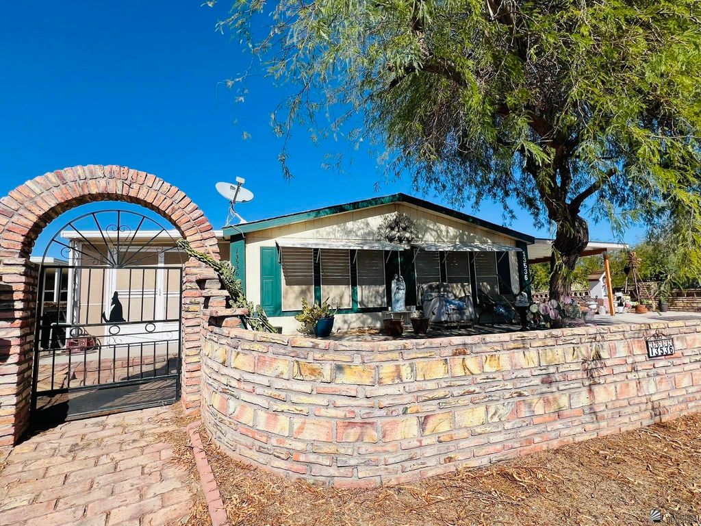 13536 E 49 St, Yuma, AZ 85367