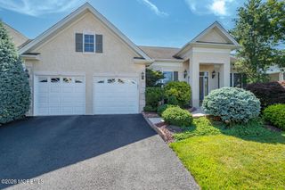 84 Riviera Drive, Monroe, NJ 08831