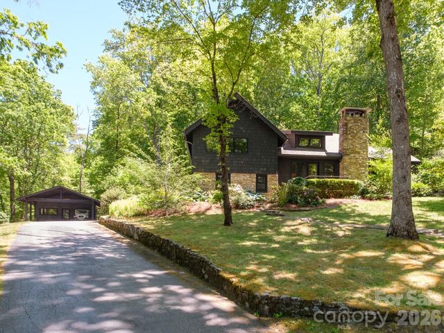 212 SE Shore Drive, Lake Toxaway, NC 28747