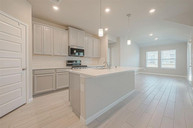 331 Harbor Forest Lane, Montgomery, TX 77316