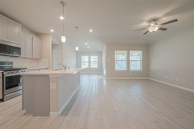 331 Harbor Forest Lane, Montgomery, TX 77316