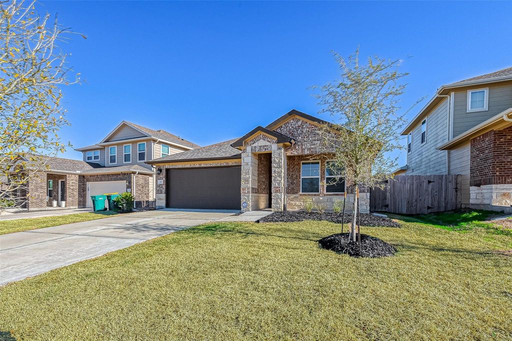 331 Harbor Forest Lane, Montgomery, TX 77316