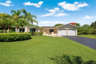 18250 SW 88th Pl, Palmetto Bay, FL 33157