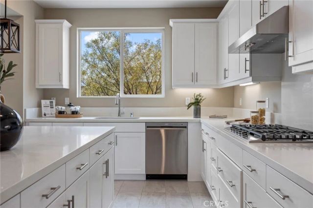 5978 Saddlehorn Lane, Jurupa Valley, CA 92509