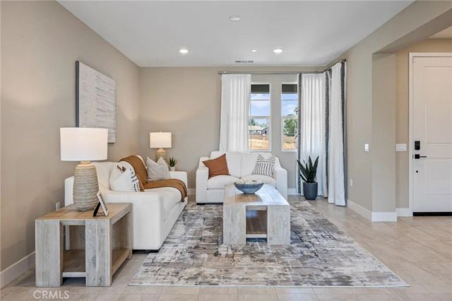 5978 Saddlehorn Lane, Jurupa Valley, CA 92509