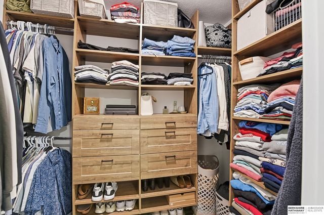 7215 Michelle Avenue, La Vista, NE 68128