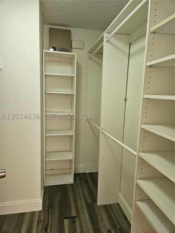 9320 Fontainebleau Blvd 401, Miami, FL 33172
