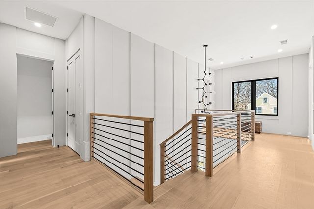 180 Allen Ave, Newton, MA 02468