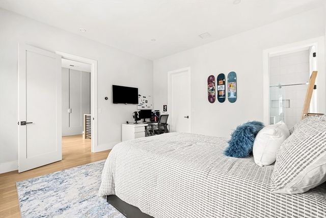 180 Allen Ave, Newton, MA 02468