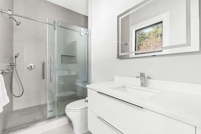 180 Allen Ave, Newton, MA 02468