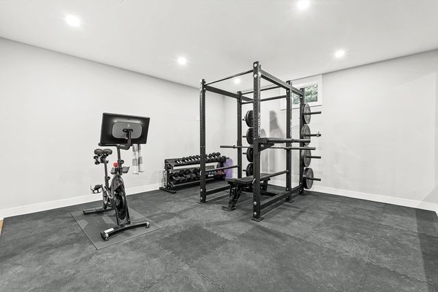 180 Allen Ave, Newton, MA 02468