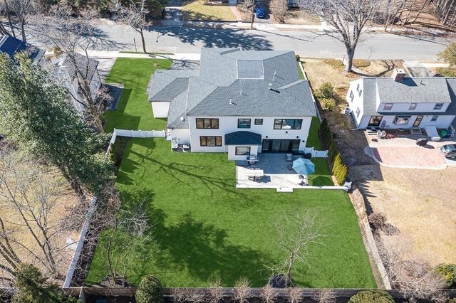 180 Allen Ave, Newton, MA 02468