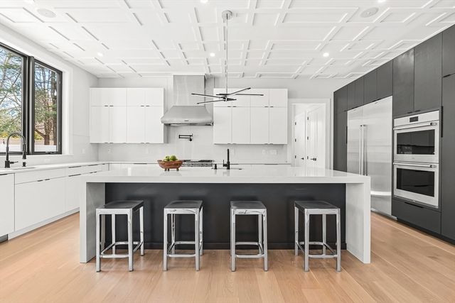 180 Allen Ave, Newton, MA 02468