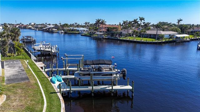 304 Tudor DR 7, Cape Coral, FL 33904