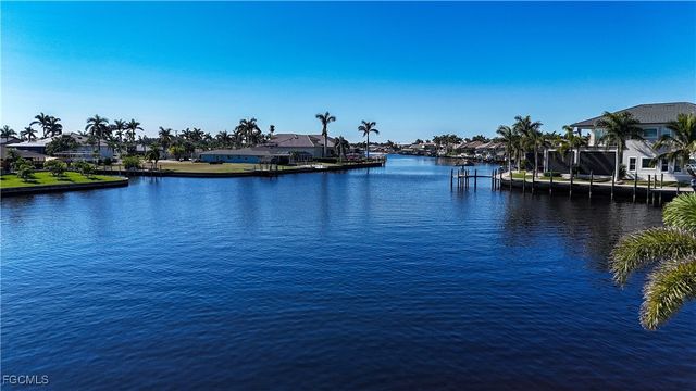 304 Tudor DR 7, Cape Coral, FL 33904