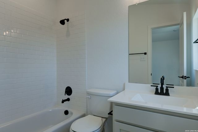 181 Heidi Hill, Castroville, TX 78009