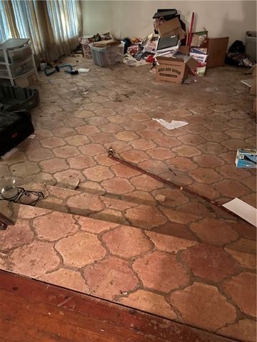 1807 Alta Vista St, Alice, TX 78332