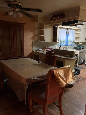 1807 Alta Vista St, Alice, TX 78332