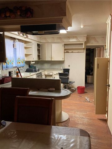 1807 Alta Vista St, Alice, TX 78332