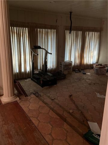 1807 Alta Vista St, Alice, TX 78332