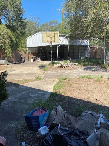 1807 Alta Vista St, Alice, TX 78332