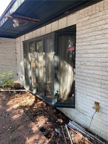 1807 Alta Vista St, Alice, TX 78332