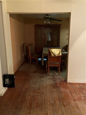 1807 Alta Vista St, Alice, TX 78332