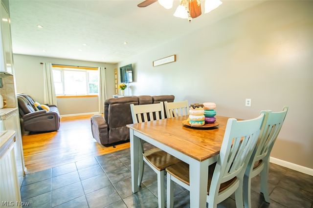 1700 28th Street, Vienna, WV 26105