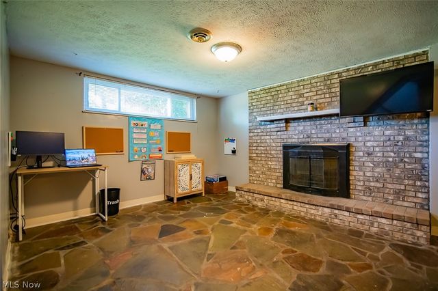 1700 28th Street, Vienna, WV 26105