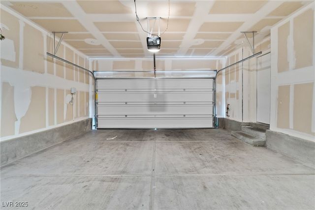 7005 Magenta Moon Street, North Las Vegas, NV 89086