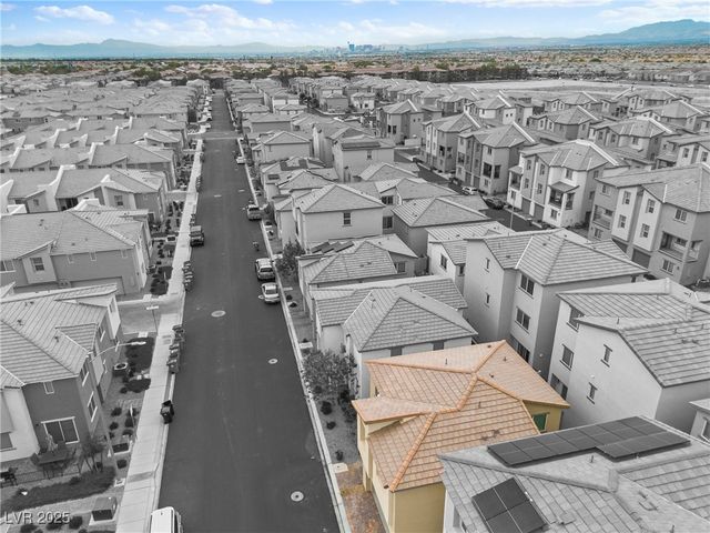 7005 Magenta Moon Street, North Las Vegas, NV 89086