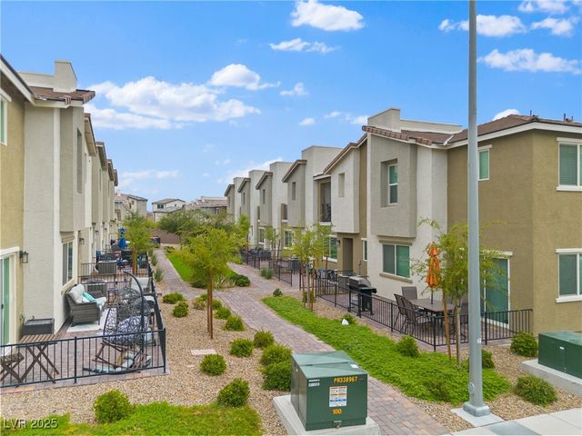 7005 Magenta Moon Street, North Las Vegas, NV 89086