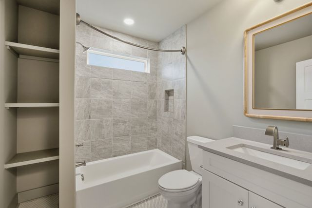 909 McClurkan Ave, Nashville, TN 37206