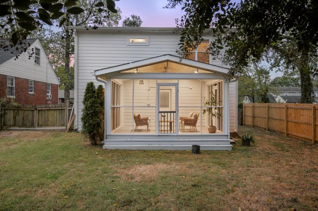 909 McClurkan Ave, Nashville, TN 37206