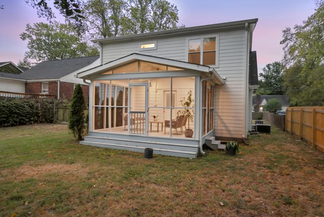 909 McClurkan Ave, Nashville, TN 37206