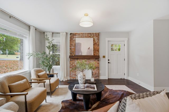 909 McClurkan Ave, Nashville, TN 37206