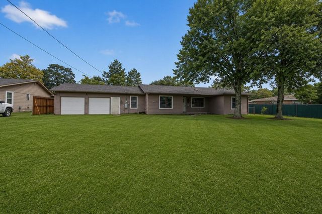 217 N Holly Avenue, Cleveland, TX 77327