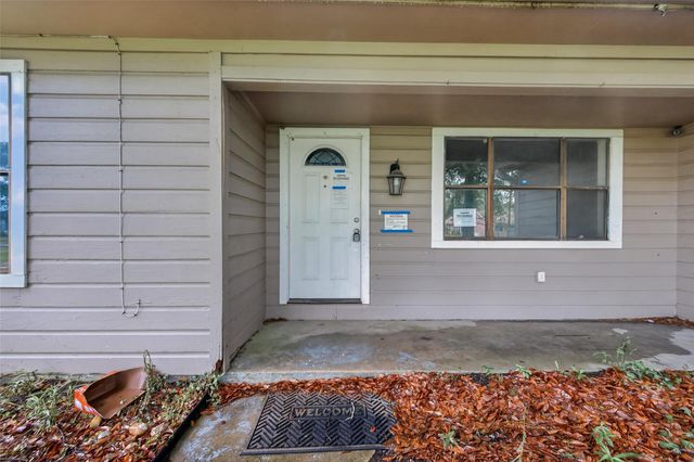 217 N Holly Avenue, Cleveland, TX 77327