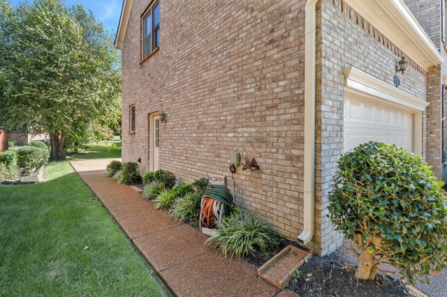 4550 Winfield Dr, Nashville, TN 37211