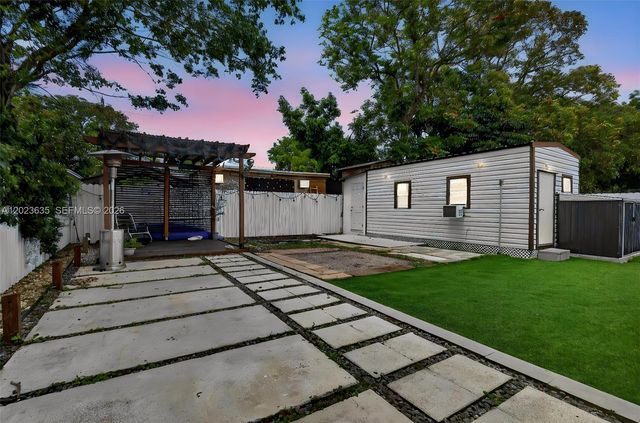 1485 NW 57th St, Miami, FL 33142