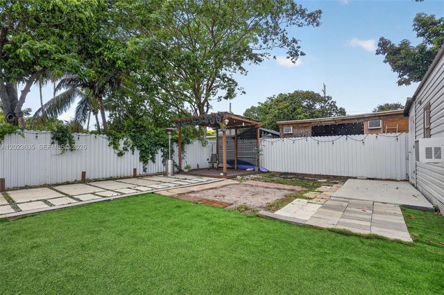 1485 NW 57th St, Miami, FL 33142