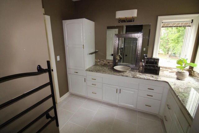 N49W28674 Chardon DRIVE, Hartland, WI 53029