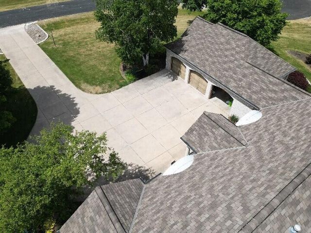 N49W28674 Chardon DRIVE, Hartland, WI 53029