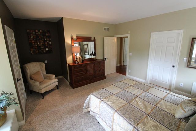 N49W28674 Chardon DRIVE, Hartland, WI 53029