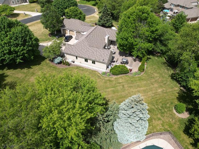 N49W28674 Chardon DRIVE, Hartland, WI 53029