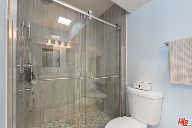 933 11th Street 21, Santa Monica, CA 90403