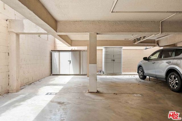 933 11th Street 21, Santa Monica, CA 90403