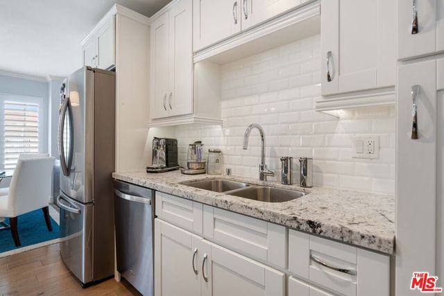 933 11th Street 21, Santa Monica, CA 90403