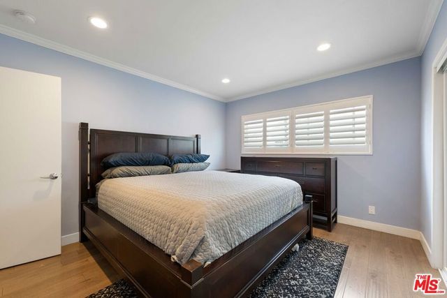 933 11th Street 21, Santa Monica, CA 90403